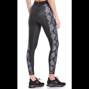 Cor leggings by Ultracor